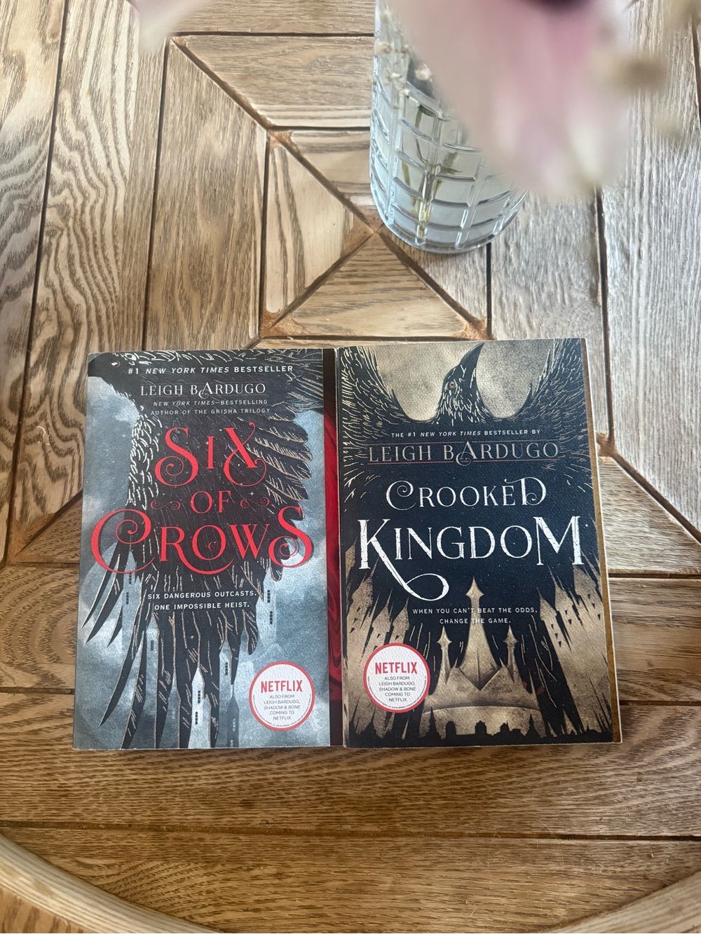 Six of Crows & Crooked Kingdom by Leigh Bardugo - Black, Red, Gold Covers